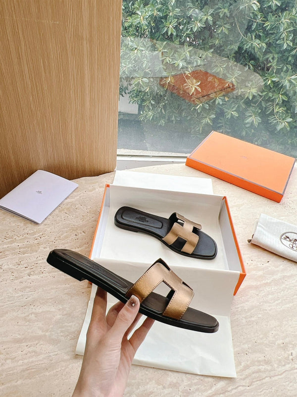 HM 25 Oran Sandal Black Copper Metalic Calfskin