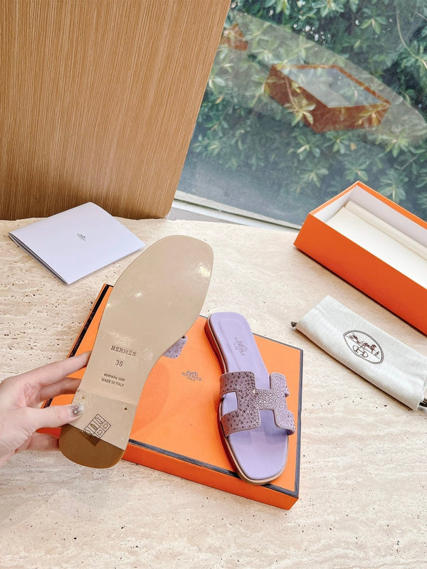 HM 25 Oran Sandal Violet Calfskin Crystal Embellished