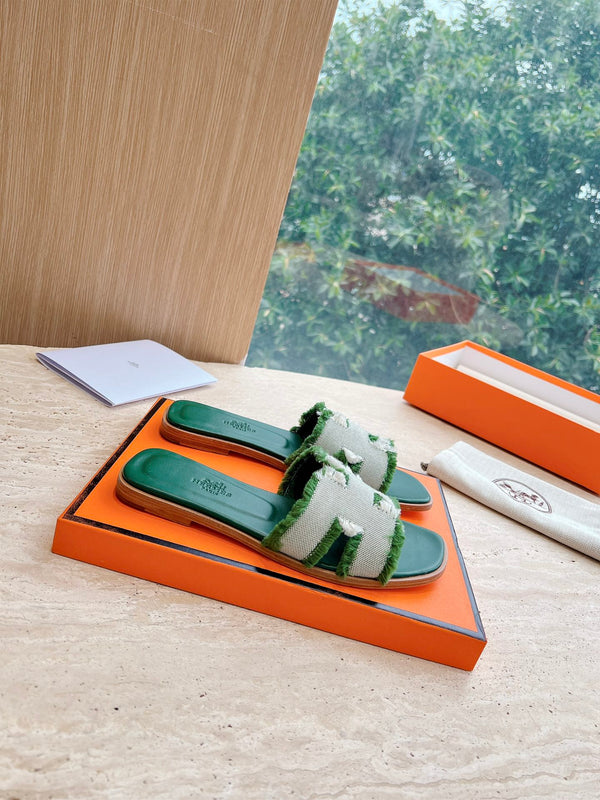 HM 25 Oran Sandal Green Calfskin White Denim