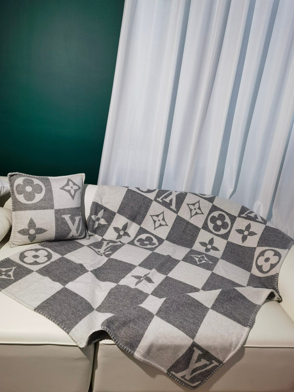 LV Checkmate Blanket Grey White