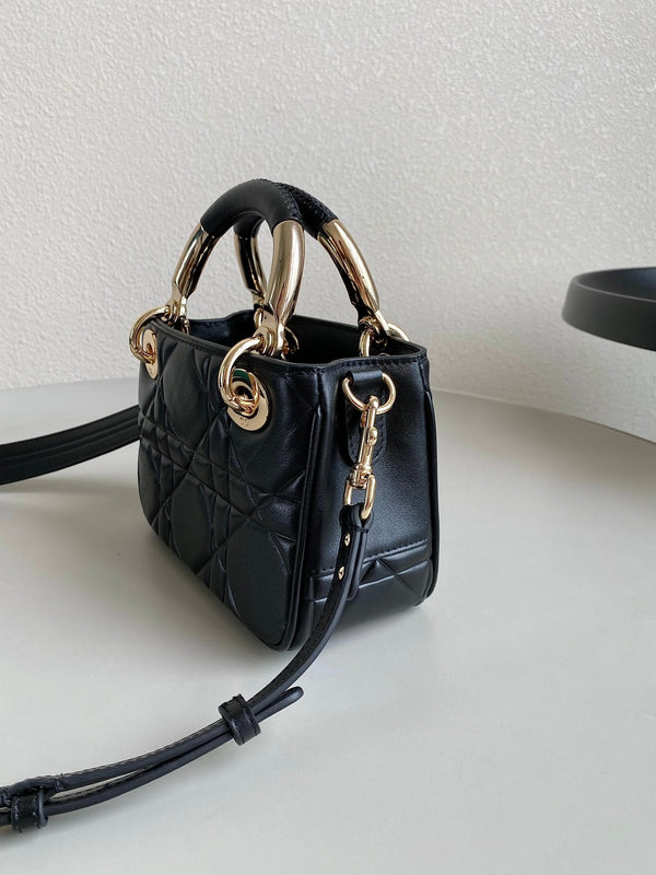 BORSA MINI LADY 19 IN PELLE DI AGNELLO NERA