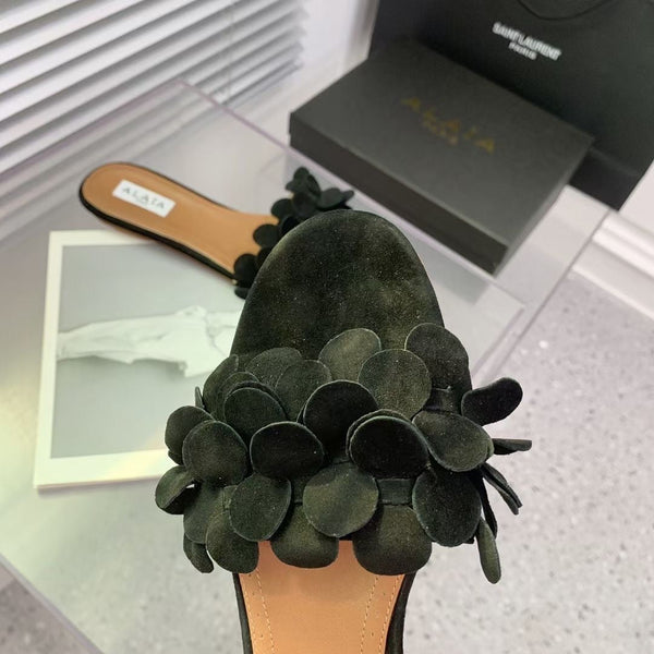 Alaia 25 Flower Slippers Black Sheepskin 293157