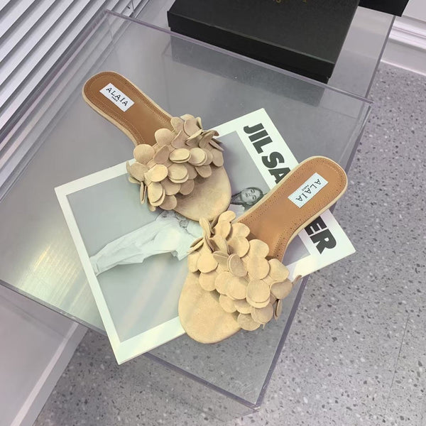 Alaia 25 Flower Slippers Pale Yellow Sheepskin 293158