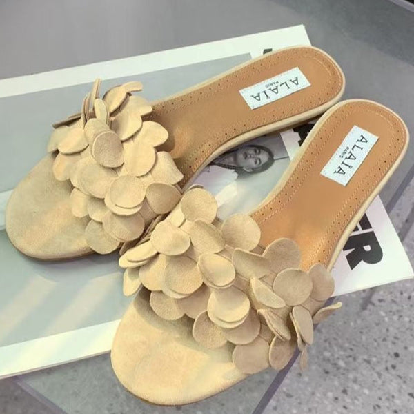 Alaia 25 Flower Slippers Pale Yellow Sheepskin 293158