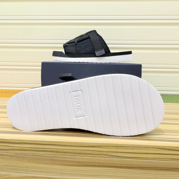 CD ALPHA SANDAL BLACK JACQUARD