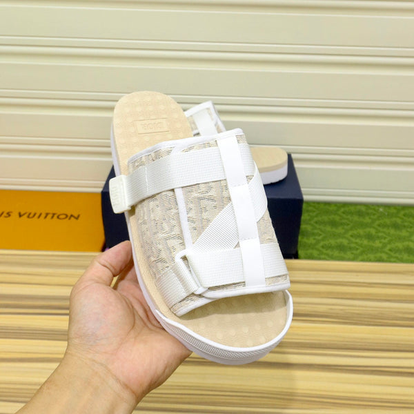 CD ALPHA SANDAL WHITE AND BEIGE JACQUARD