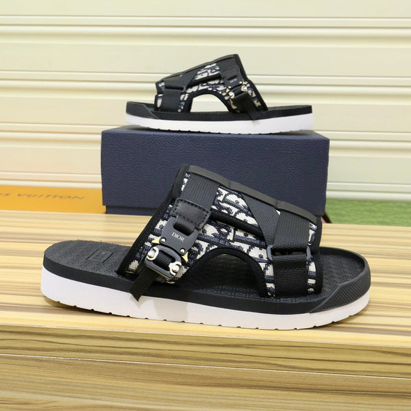 CD ALPHA SANDAL BLACK AND WHITE JACQUARD