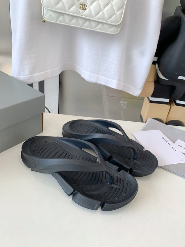 SANDALI INFRADITO IN GOMMA NERA