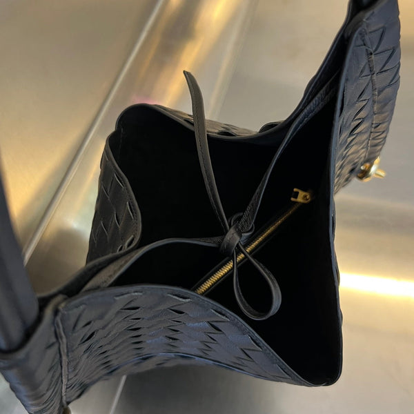 MEDIUM SOLSTICE 44 PELLE DI AGNELLO NERA