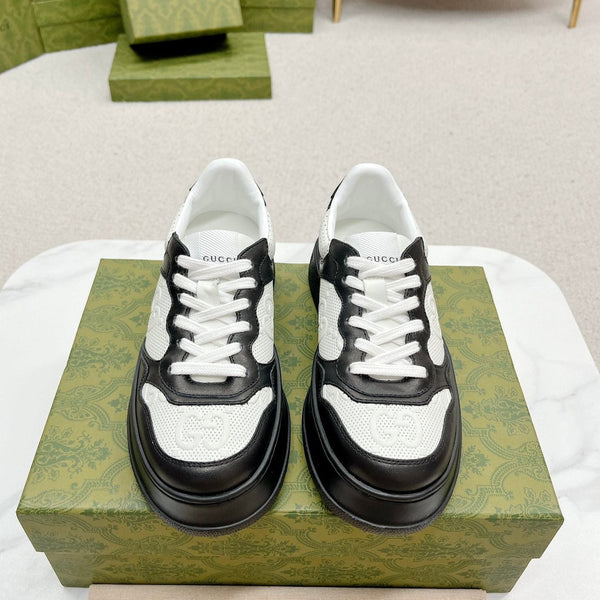 GG EMBOSSED TRAINER BLACK AND WHITE CALFSKIN