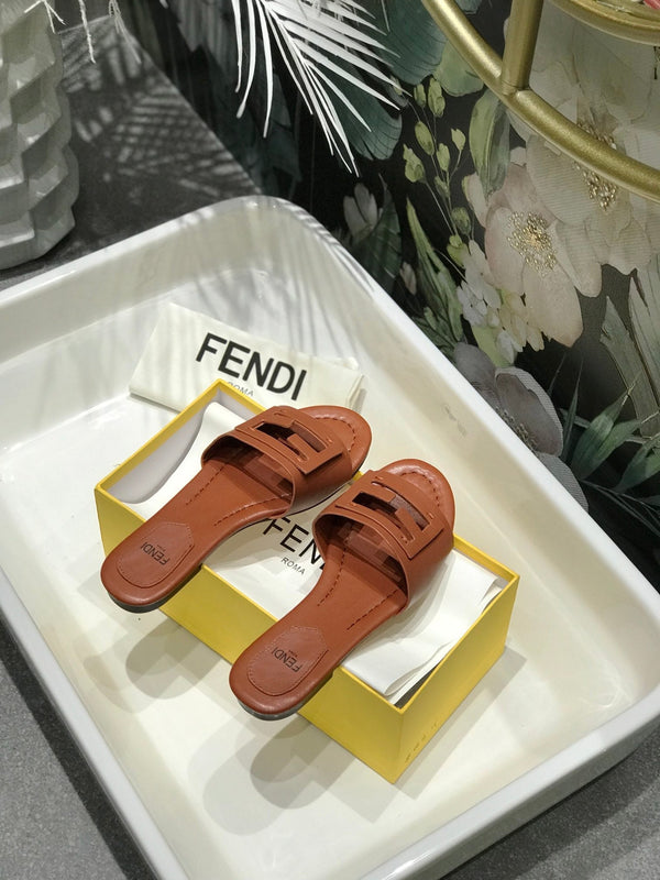 FENDI BAGUETTE SLIDES IN CINNAMON BROWN LAMBSKIN