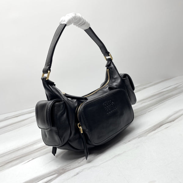 MIU POCKET 21CM SHOULDER BAG BLACK CALFSKIN