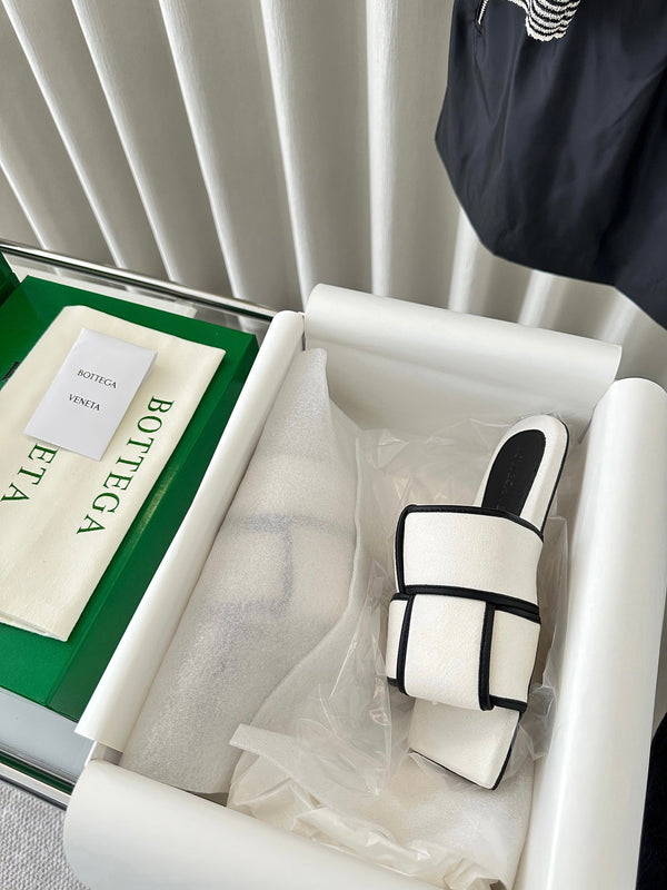 patch mule flat white black cotton lambskin