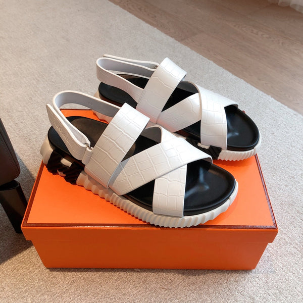 HM ELECTRIC CROCODILE MOTIF SANDAL WHITE CALFSKIN