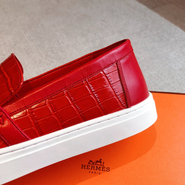 SNEAKER SLIP-ON HM GAME IN PELLE DI VITELLO ROSSA CON MOTIVO COCCODRILLO