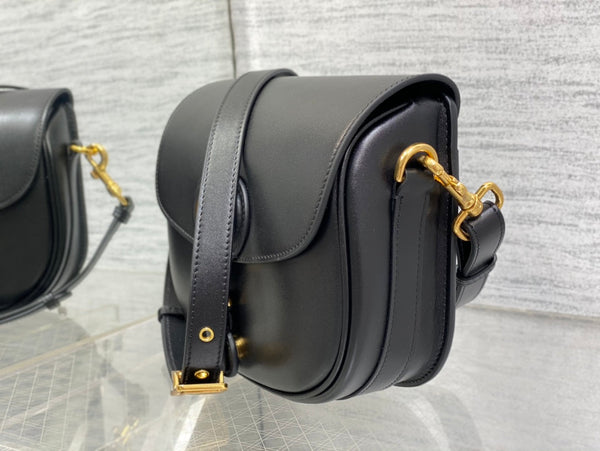 MEDIUM CD BOBBY 22CM BLACK CALFSKIN GOLD HARDWARE