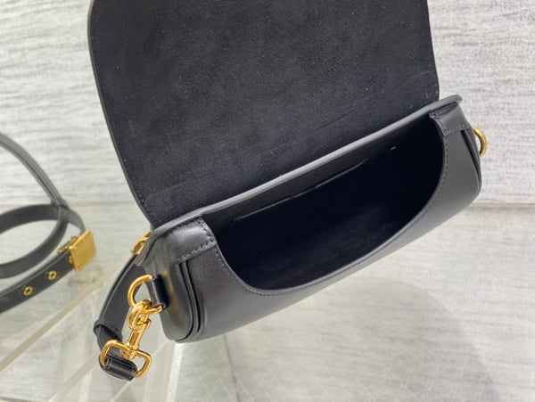 MEDIUM CD BOBBY 22CM BLACK CALFSKIN GOLD HARDWARE