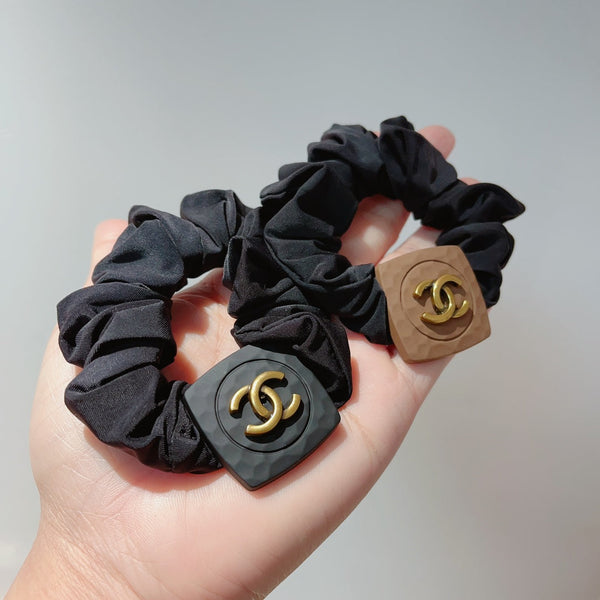 BLACK WRINKLED FABRIC SCRUNCHIE 875869