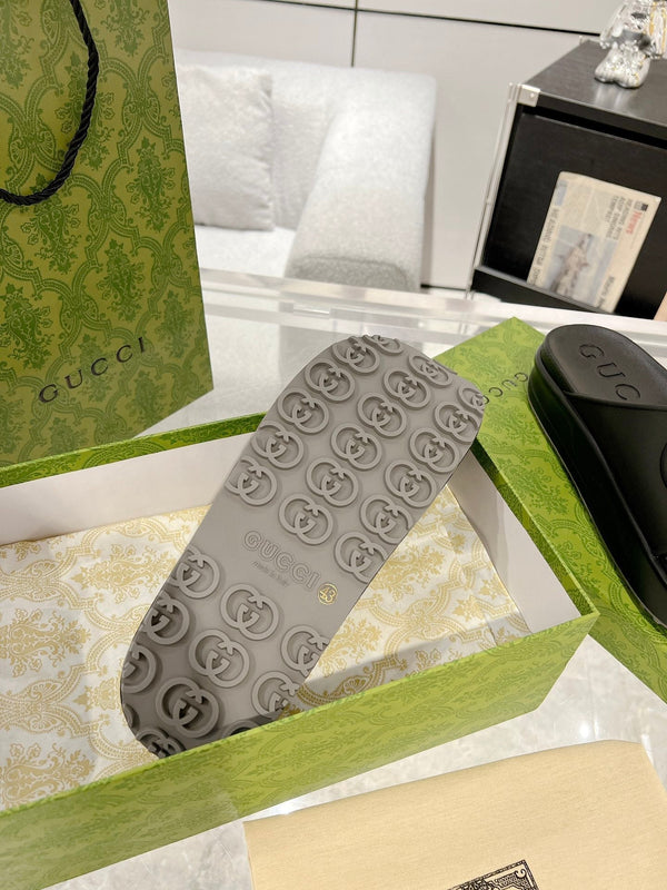 GC 25 Interlocking G 50mm Slide Sandal Black Cowhide 292380