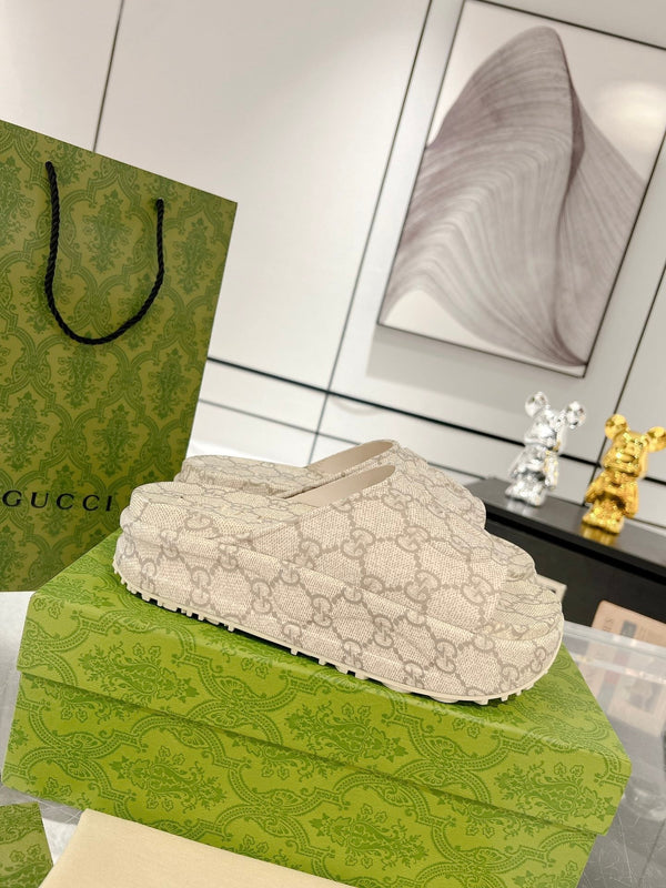 GC 25 Interlocking G 50mm Slide Sandal Monogram Beige Cowhide 292388