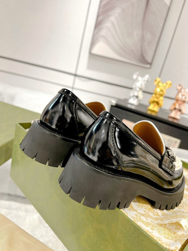 GG LOAFER WITH GG CHAINS GLOSSY BLACK AND WHITE CALFSKIN