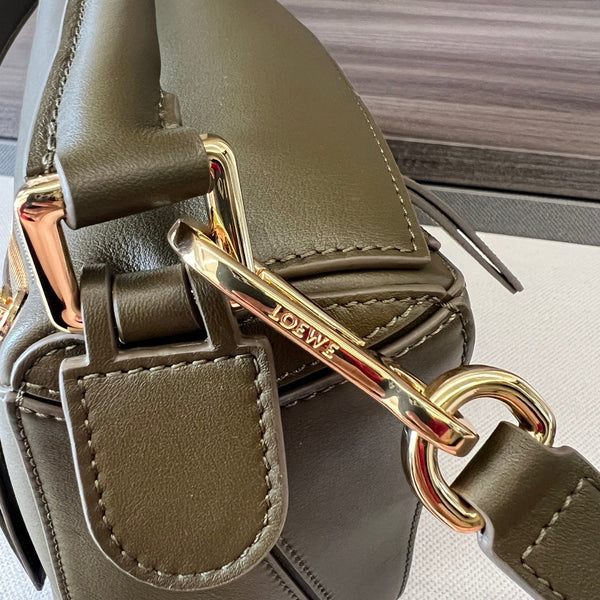 Small Puzzle 24cm bag in soft grained olive calfskin