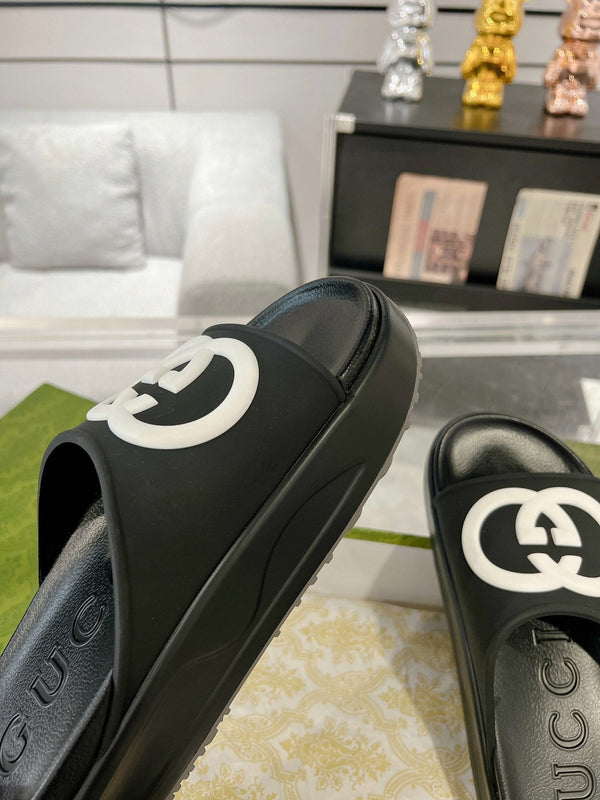 GC 25 Interlocking G 50mm Slide Sandal White Black Cowhide 292399