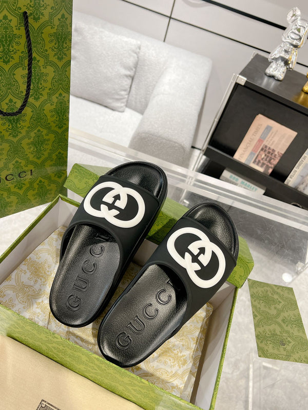 GC 25 Interlocking G 50mm Slide Sandal White Black Cowhide 292399