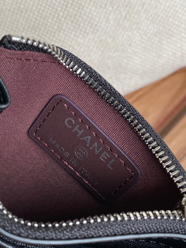 CC A84105 Coin Case Black Sliver Metal Lamskin 240725