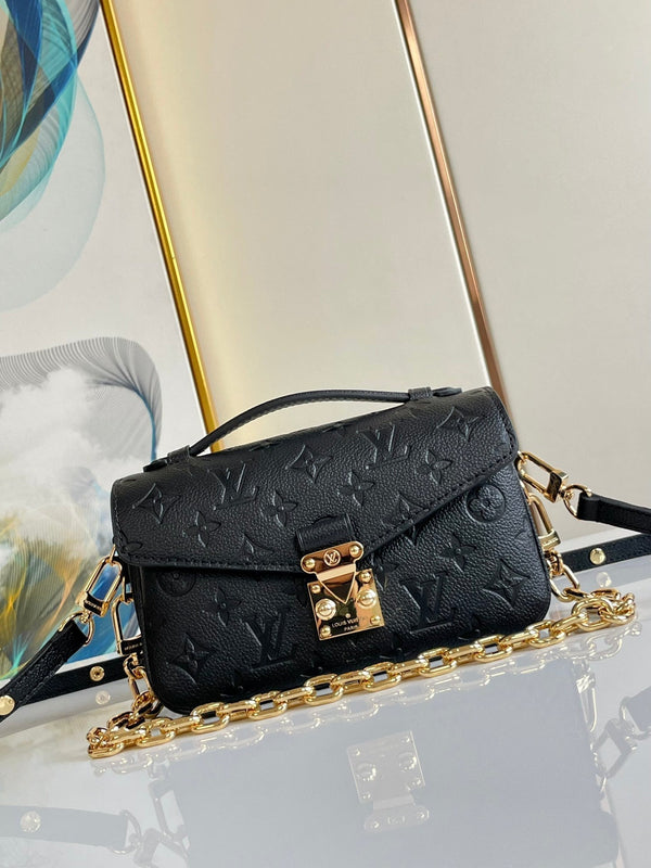 Borsa in pelle di vacchetta grana nera Metis East West 21.5