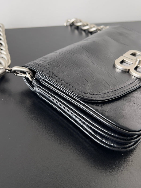 BB SOFT FLAP BAG 25 IN BLACK PEACH CALFSKIN SILVER HARDWARE