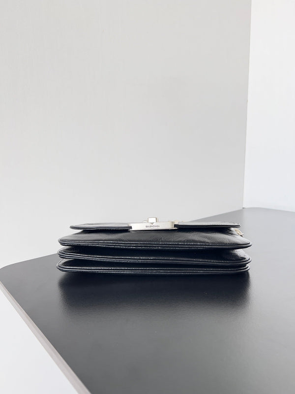 BB SOFT FLAP BAG 25 IN BLACK PEACH CALFSKIN SILVER HARDWARE