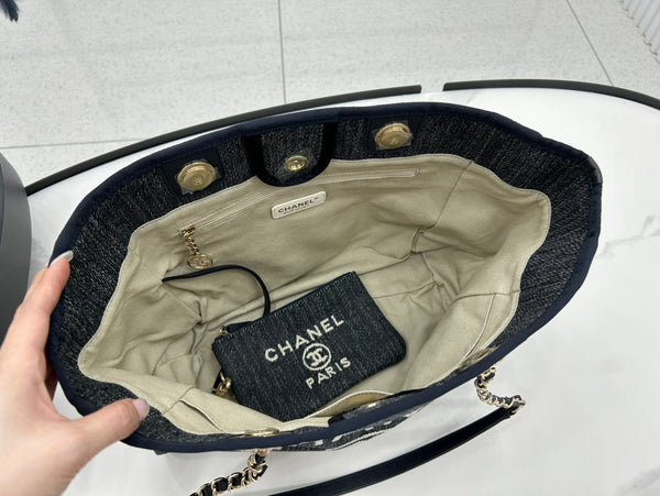 Borsa CC Deauville in tweed 33x24x14,5 cm in pelle nera con finiture dorate 27