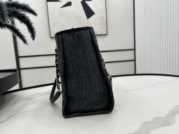 Borsa CC Deauville in tweed 33x24x14,5 cm in pelle nera con finiture dorate 27