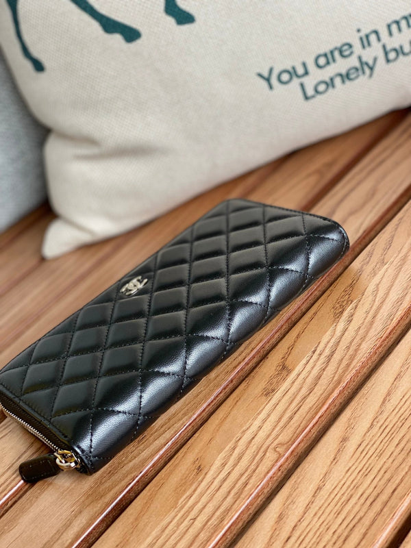 CC Zippy Long Wallet 19.5cm Black Sheepskin Sliver Steel 223943