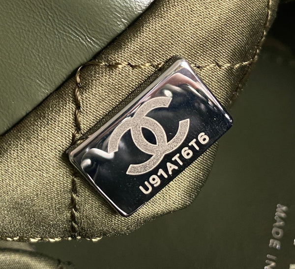 CC HOBO MINI 20CM PELLE DI AGNELLO OLIVA