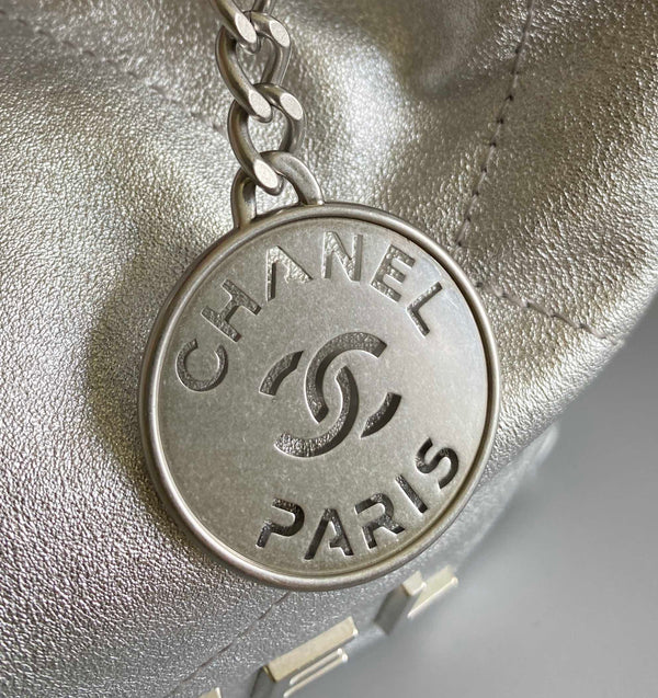 CC HOBO MINI 20CM PELLE DI AGNELLO ARGENTO