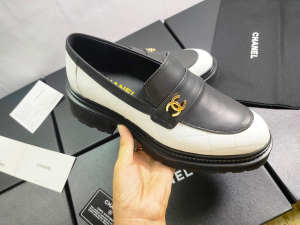 CC Moccasins 45mm White Mix Black Lambskin