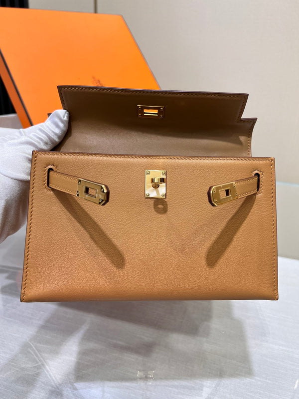 HM KELLY POCHETTE 22CM BROWN SWIFT GOLD HARDWARE