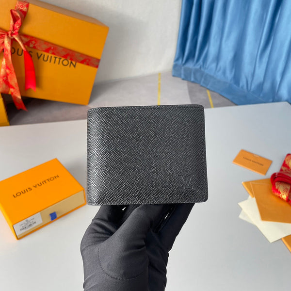 LV Enveloppe Carte De Visite Card Holder Black Epi Leather 221502