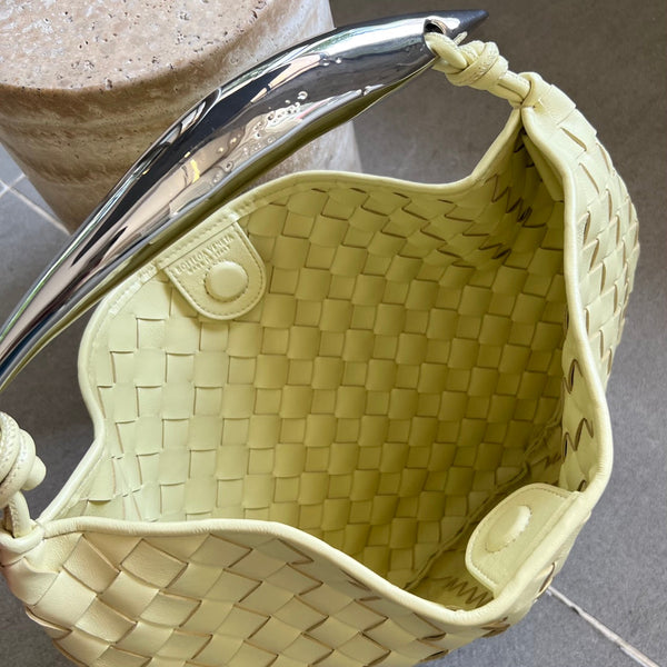 SARDINA 33 CON CATENA IN PELLE DI AGNELLO GIALLA PANNA