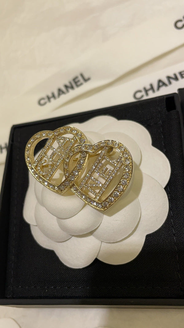 CC Brooch Light Gold 161773