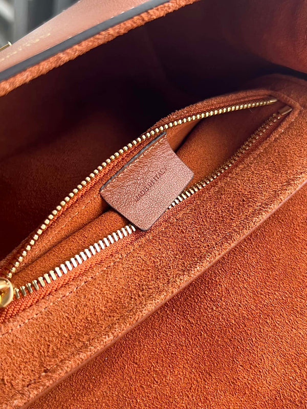 SOFT 18 CINNAMON BROWN CALFSKIN