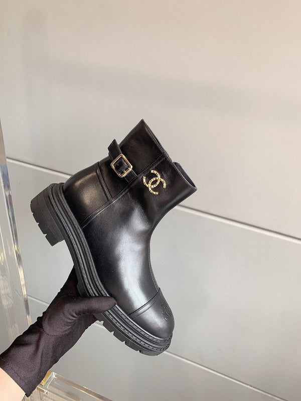 CC Cap Toe Ankle Boots Black Cowhide 464570