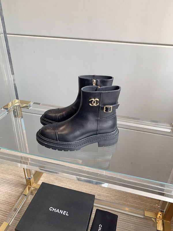 CC Cap Toe Ankle Boots Black Cowhide 464570