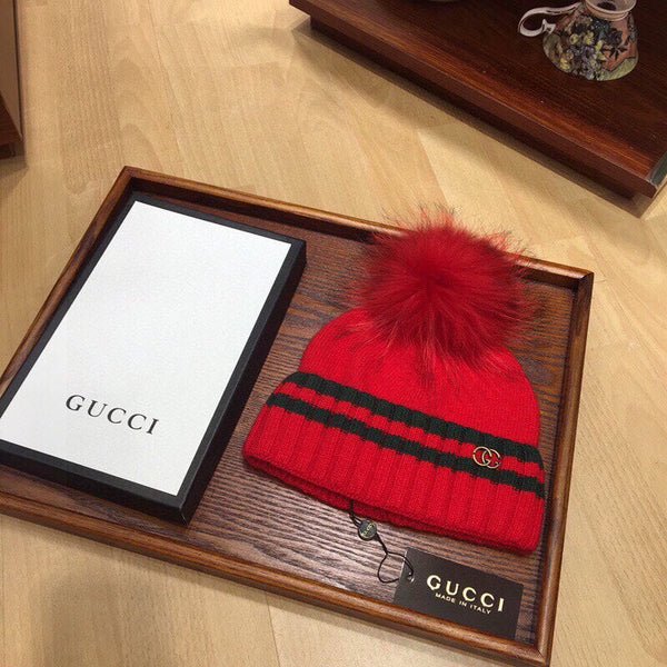 SET SCIARPA E CAPPELLO IN LANA E CASHMERE ROSSO CILIEGIA 945029