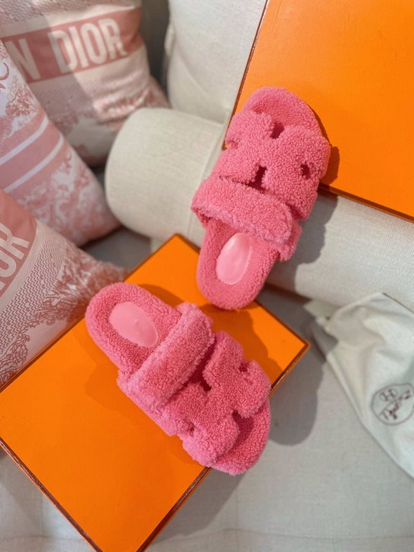 chypre sandal pink lamb wool