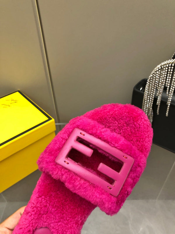 FENDI BAGUETTE SLIDE SLIPPERS IN DEEP PINK WOOL
