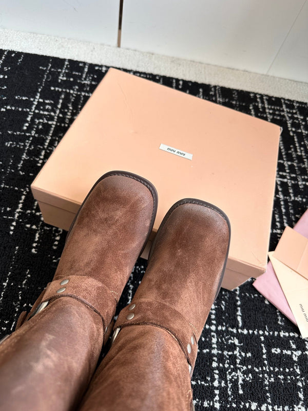 Miu Classic Runway Boots Brown Suede 455906