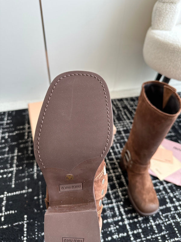 Miu Classic Runway Boots Brown Suede 455906